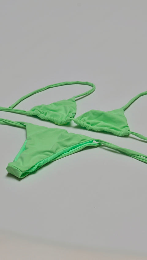 Calcinha Verde Lunar Amarração